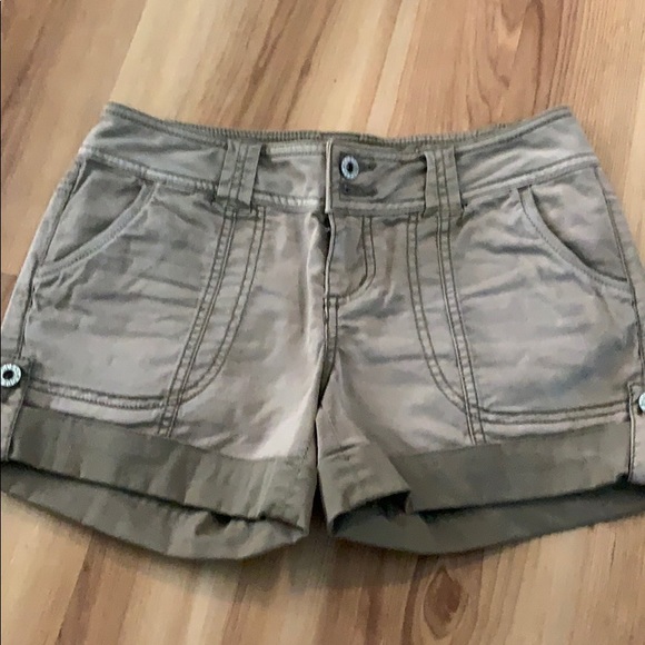 Guess Tan Casual Shorts - Picture 4 of 5